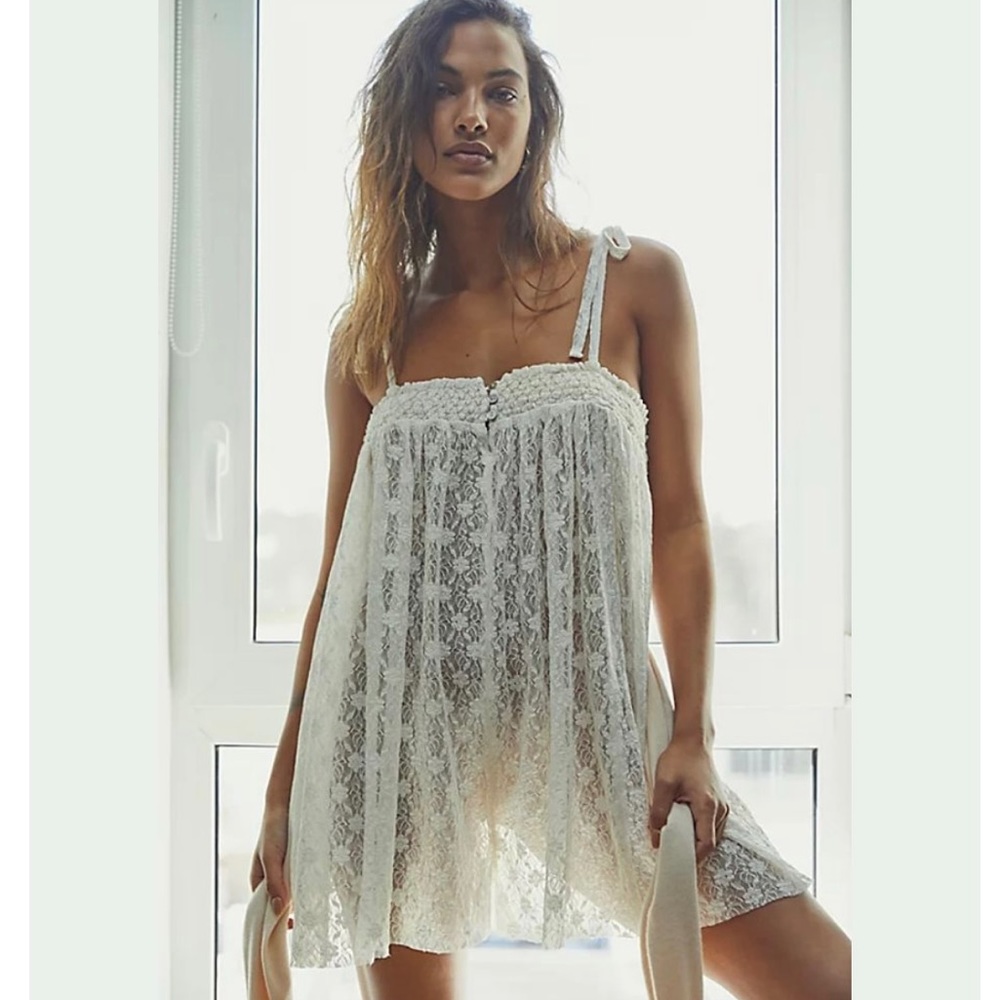 FREE PEOPLE Lace Rule The World Romper / Ivory